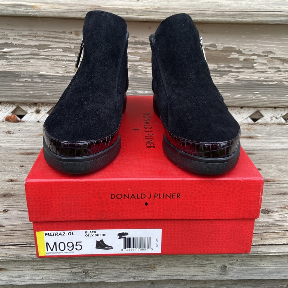 New! Donald J Pliner ‘Meira2’ Black Oily Suede Flatform Booties Women’s Size 9.5 - Picture 13 of 13